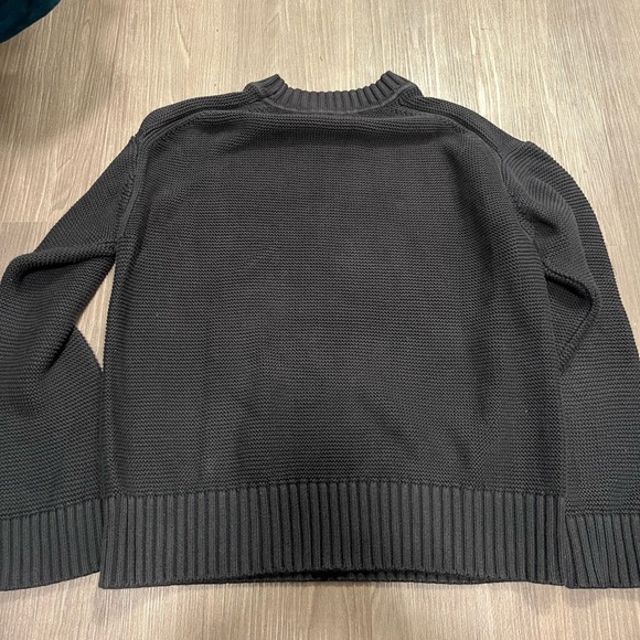 Everlane Sweaters - Everlane The link-stitch crewneck sweater
